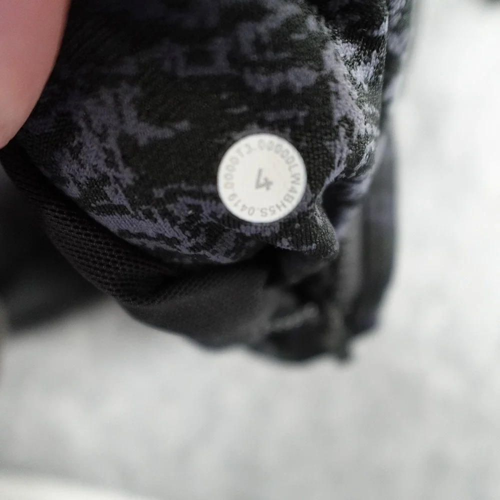 Lululemon Jacket Women 4 Black Define Luxtreme Untamed Jacquard Spray Dye‎